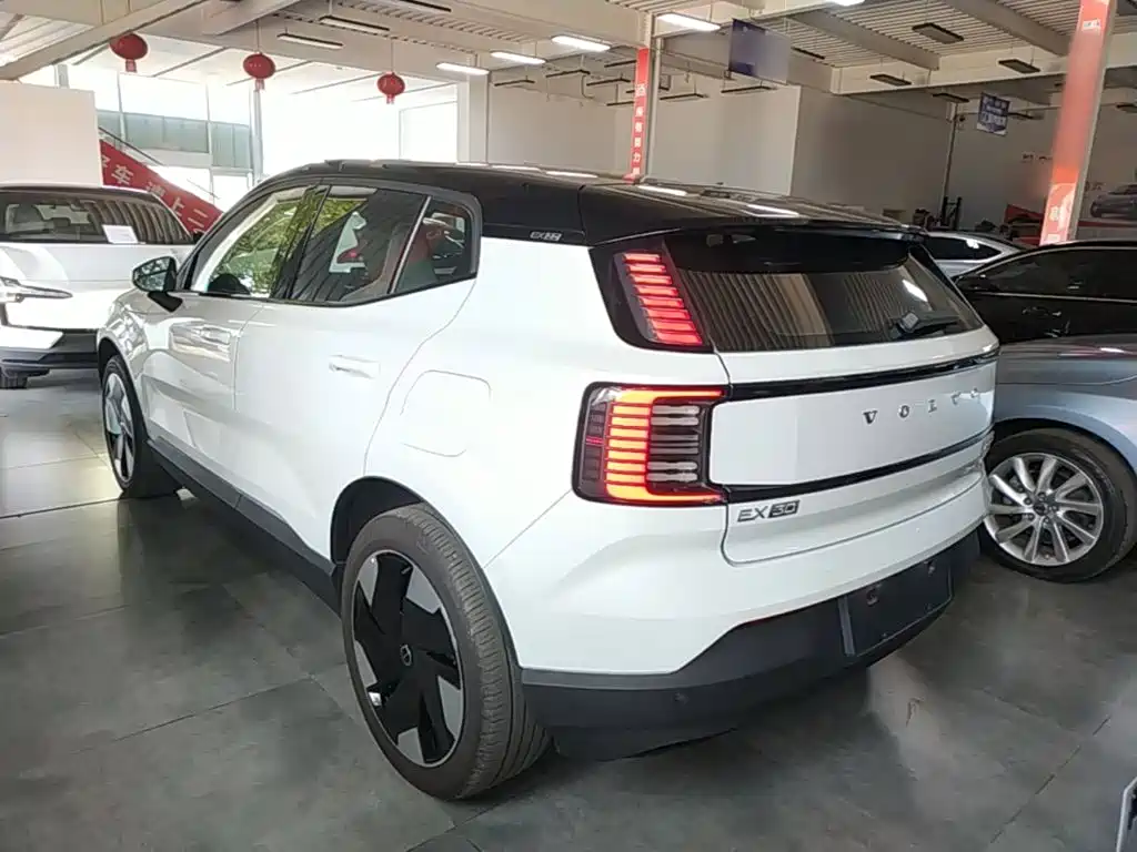 2025 Volvo EX30