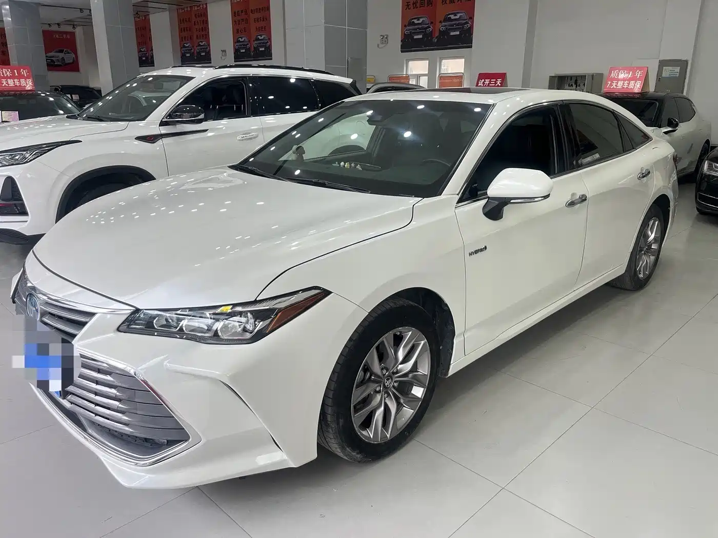 Toyota Avalon 2019 Hybrid 2.5L Luxury Edition China VI фото 3