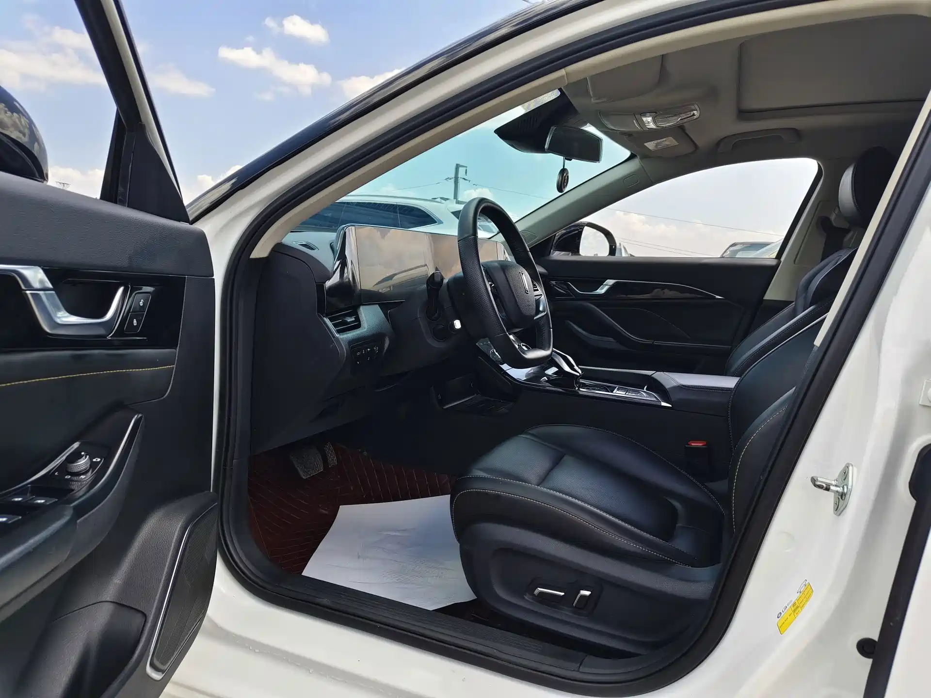 Фото 7 - Besturn B70