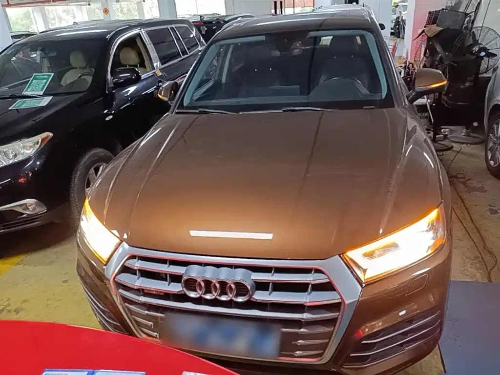 Audi Q5L 2018 40 TFSI Prestige Fashion (China V) фото 3