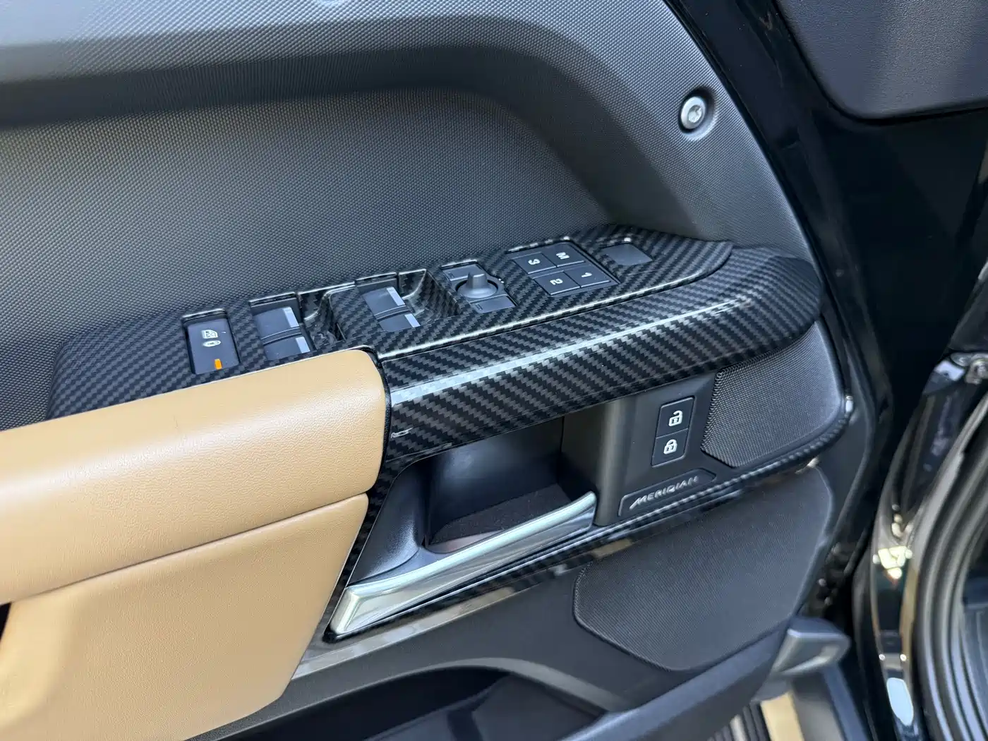 Land Rover Defender 2025 2025 110 3.0T P400 -Dynamic HSE
