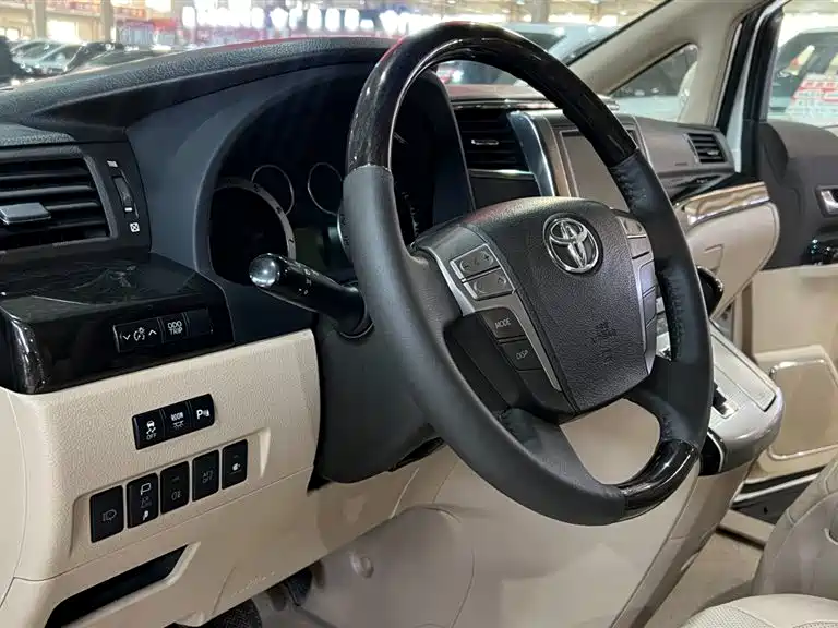 Toyota Alphard 2015 3.5L Luxury Edition фото 11