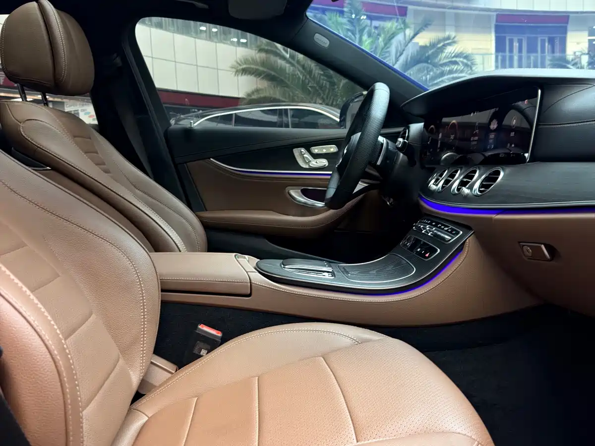 MERCEDES-BENZ E CLASS