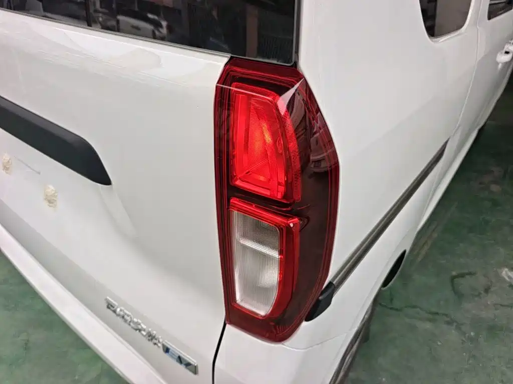 Wuling Motors Wuling Zhiguang NEV 2026 2025 Model 305km Base Version