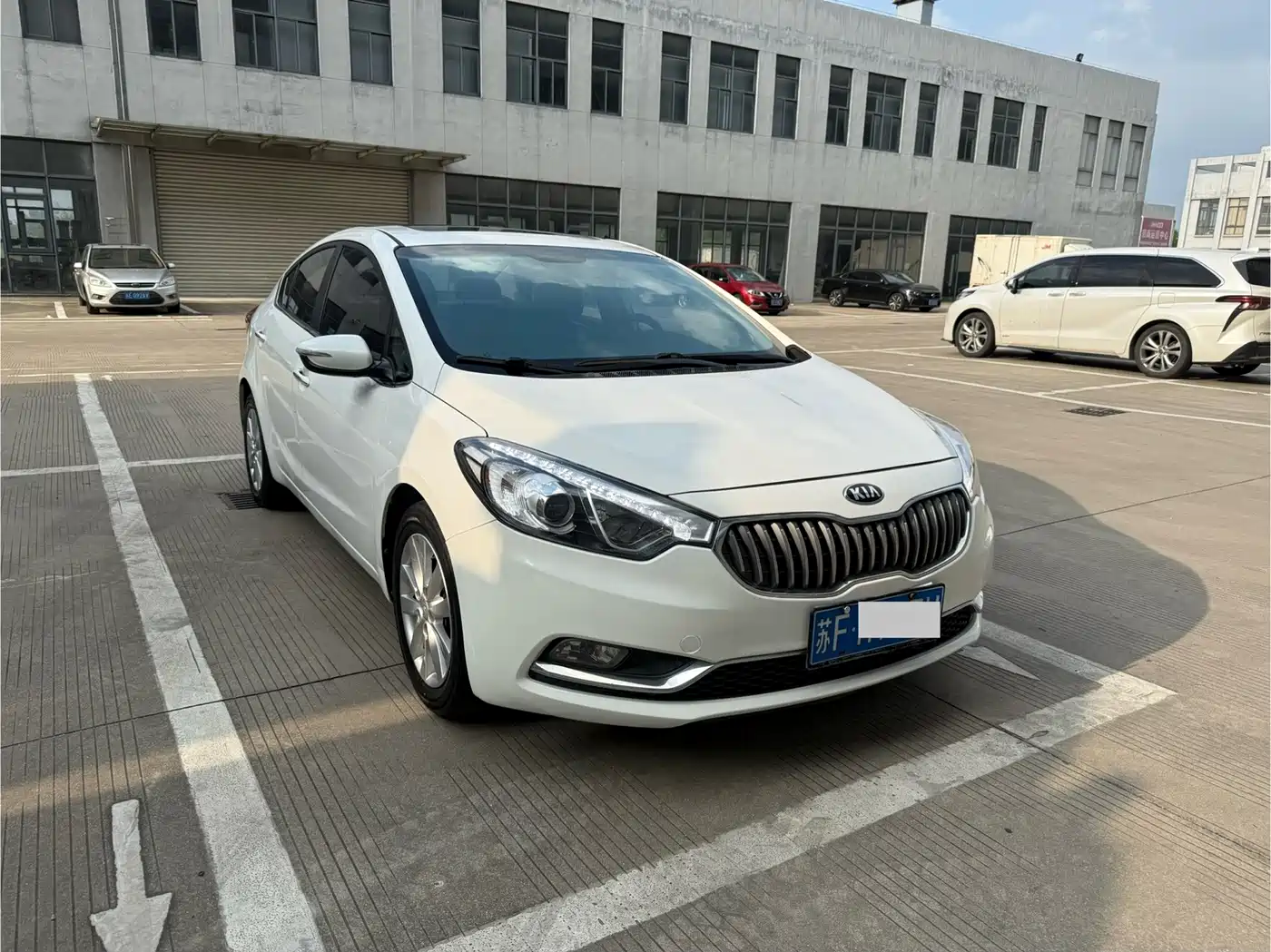 Фото 2 - Kia K3