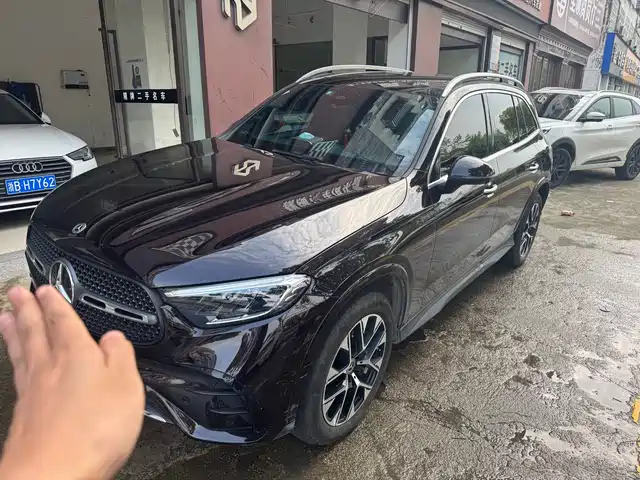 MERCEDES-BENZ GLC