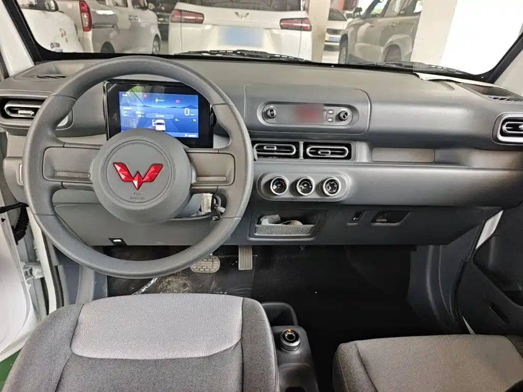 Wuling Motors Wuling Zhiguang NEV 2026 2025 Model 305km Base Version