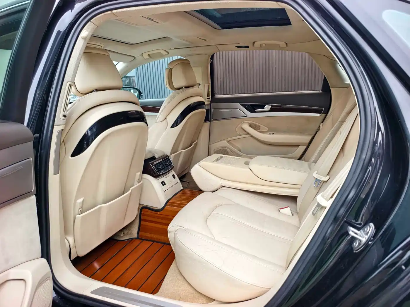 Audi A8 2012 A8L 45 TFSI quattro Comfort фото 12
