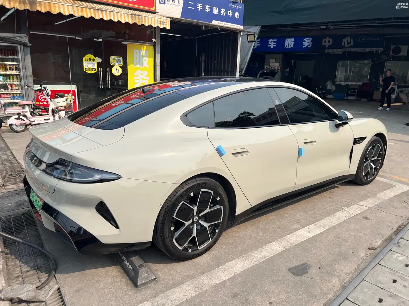 XIAOMI CAR XIAOMI SU7