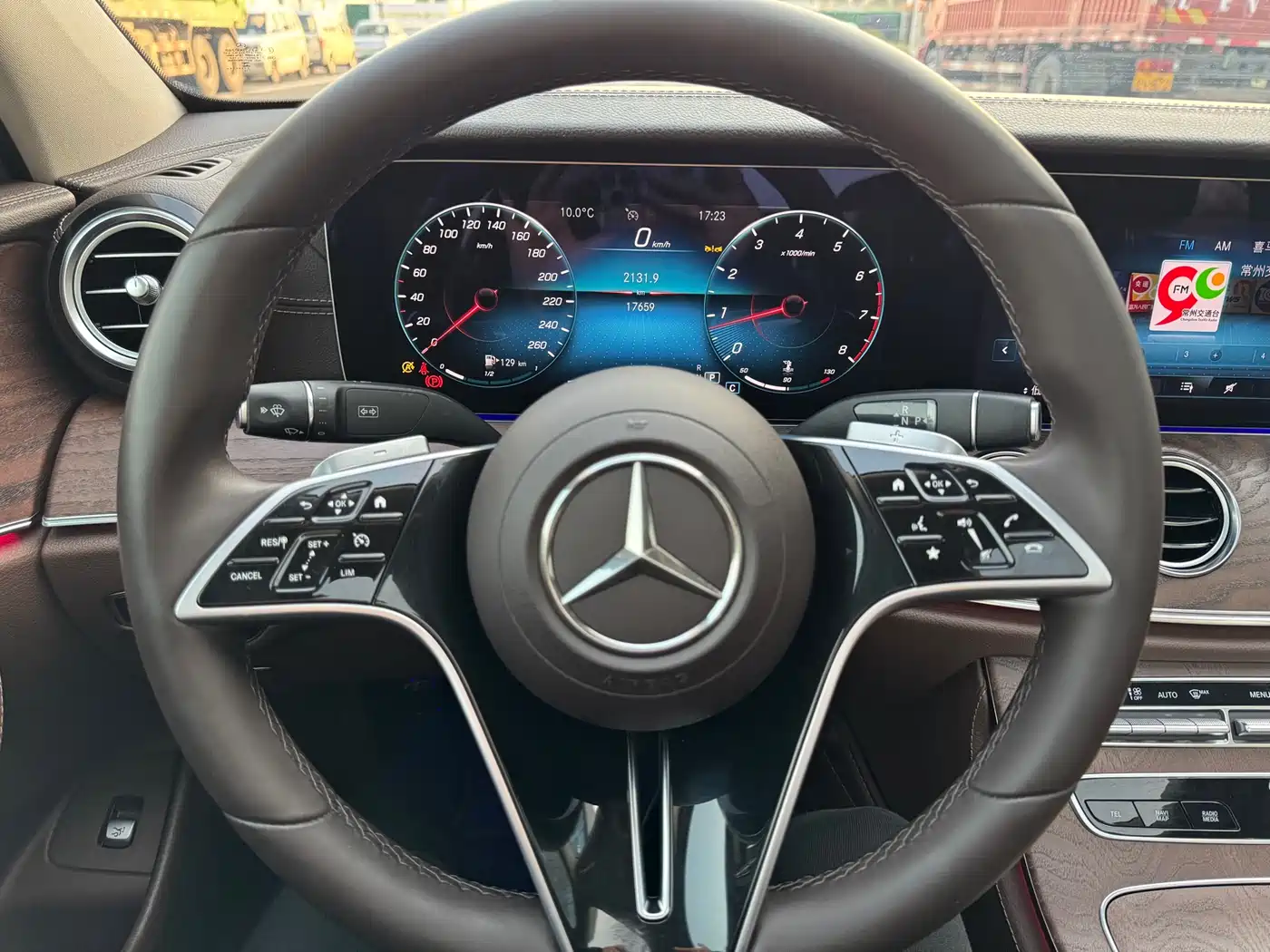 Mercedes-Benz E-Class 2023 E 300 L Fashion фото 16