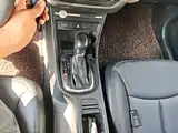 Фото 16 - Roewe 360