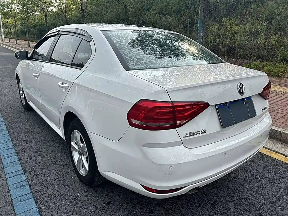 Volkswagen Lavida 2017 1.6L Automatic Trend Edition фото 6
