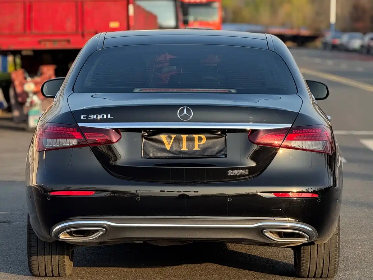 Mercedes-Benz E-Class 2023 E 300 L Fashion фото 17