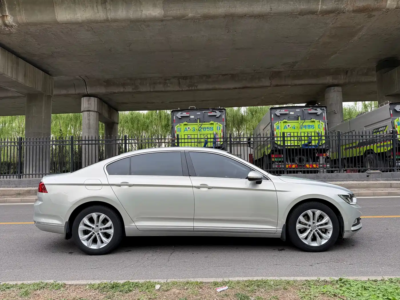Volkswagen Magotan 2017 330TSI DSG Luxury фото 4