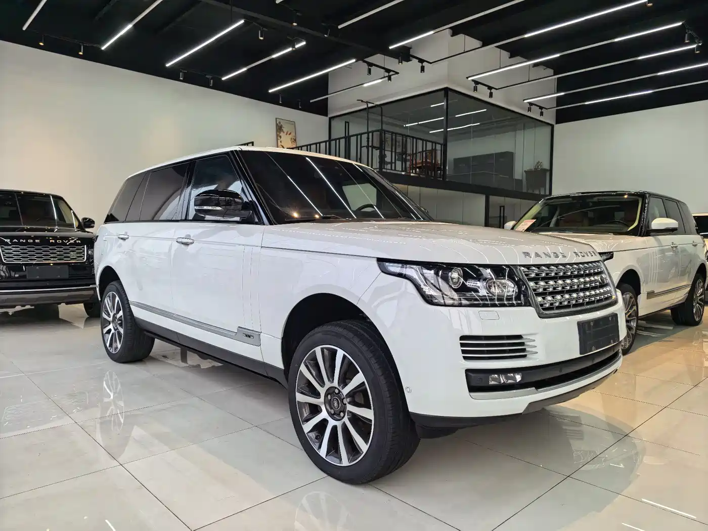 Land Rover Range Rover 2016 5.0 SC V8 AB Ultimate Autobiography LWB