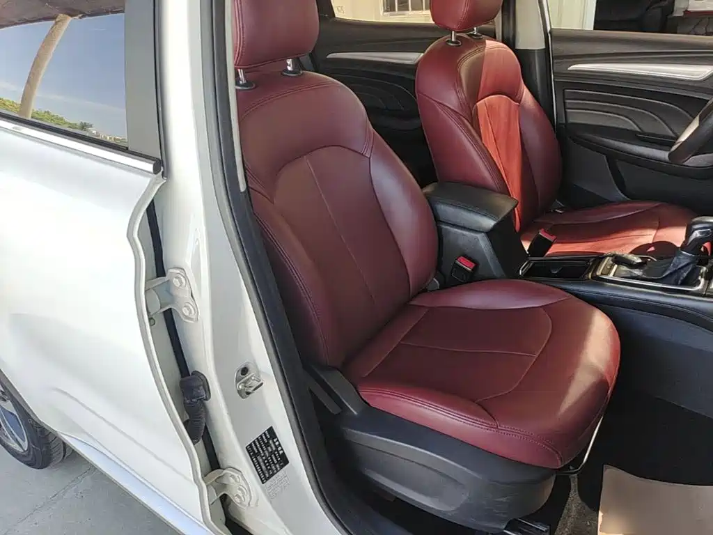 Фото 25 - Roewe RX3