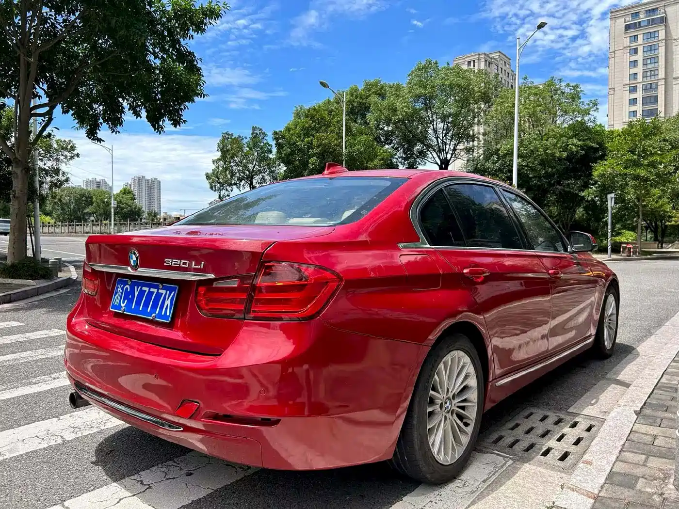Photo 8 - BMW 3 Series