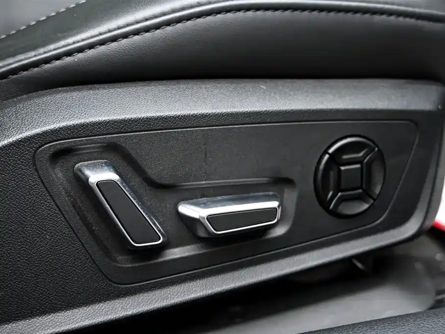 Audi A6L 2024 55 TFSI quattro Exclusive Dynamic фото 28