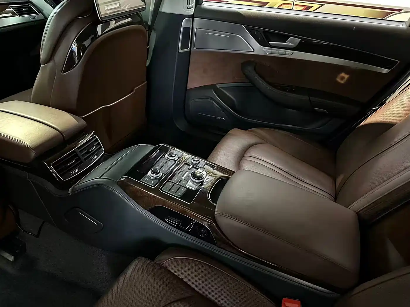 Audi A8 2014 A8L 45 TFSI quattro Luxury фото 8
