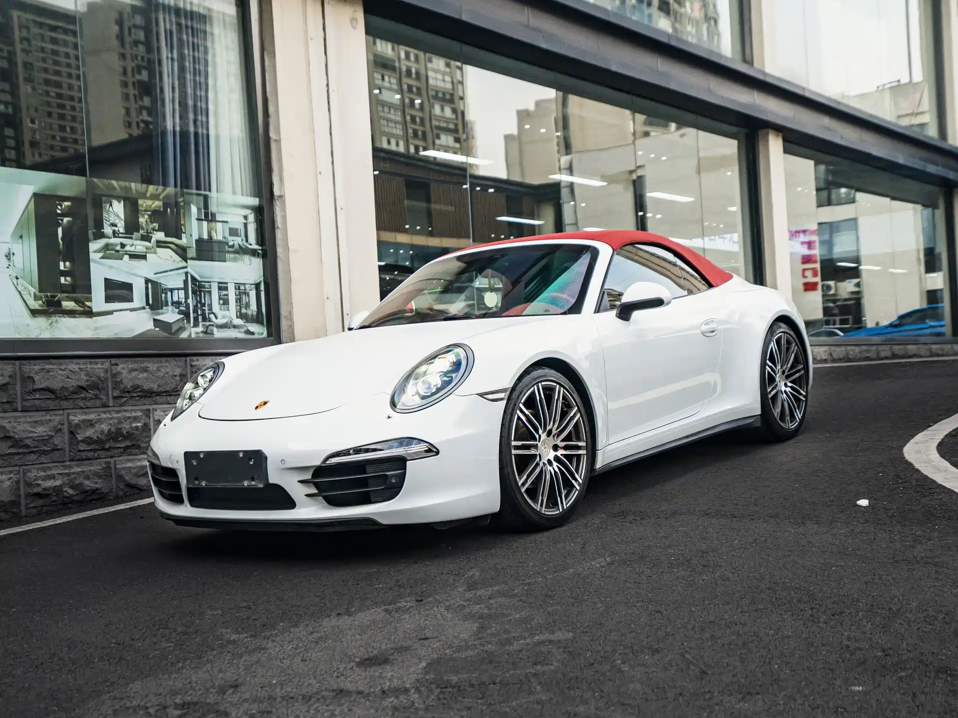 Фото 4 - Porsche 911