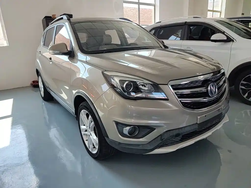 Фото 4 - Changan CS35