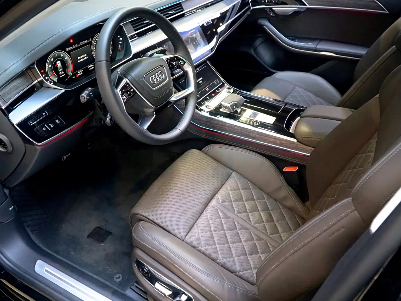 AUDI A8