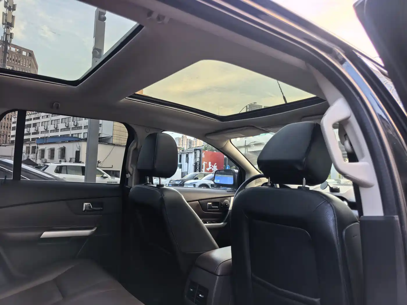 Ford Edge (Import) 2015 2012 2.0T Prestige