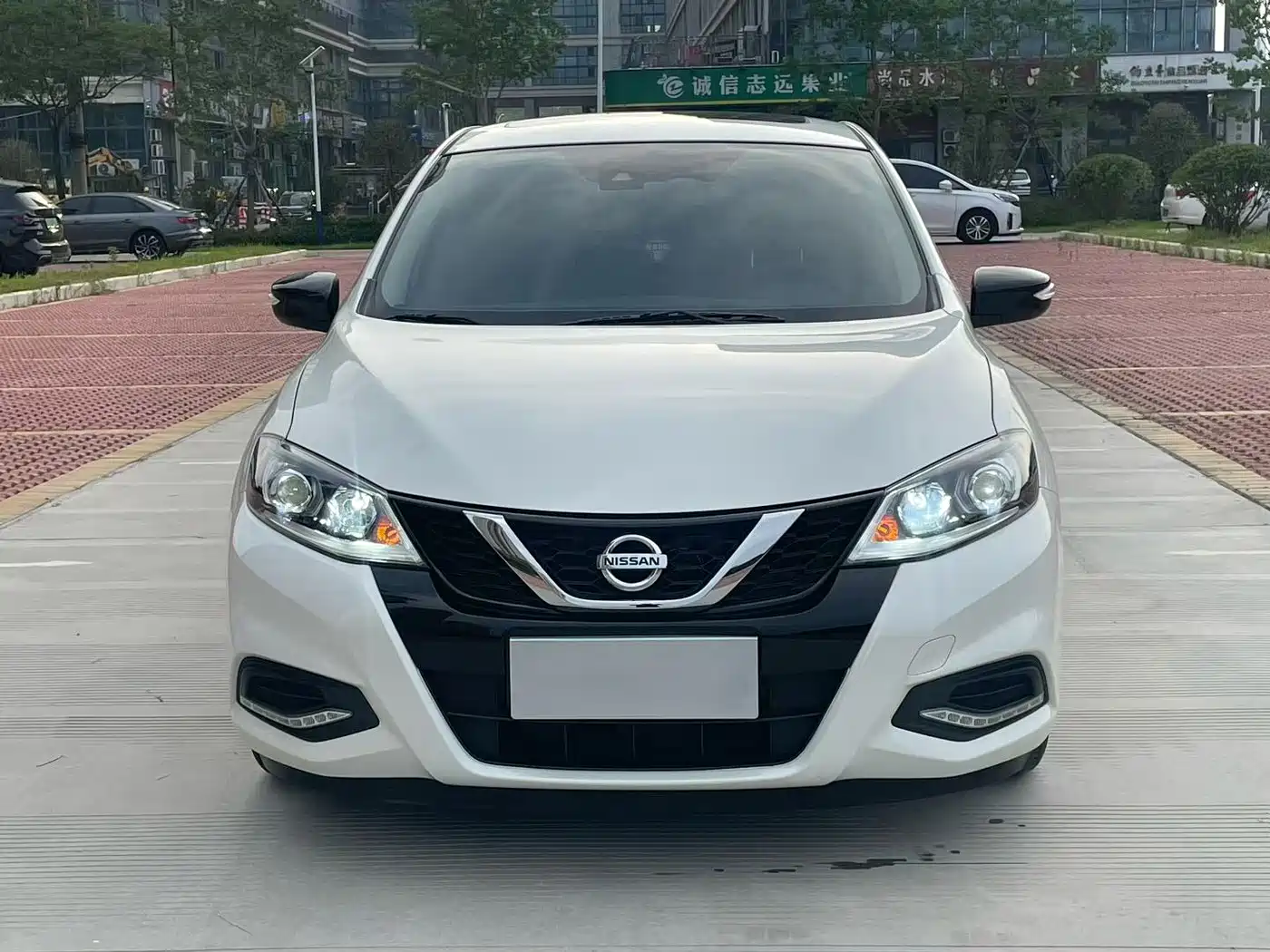 Nissan Tiida 2024 2024 1.6L CVT Smart Drive Edition