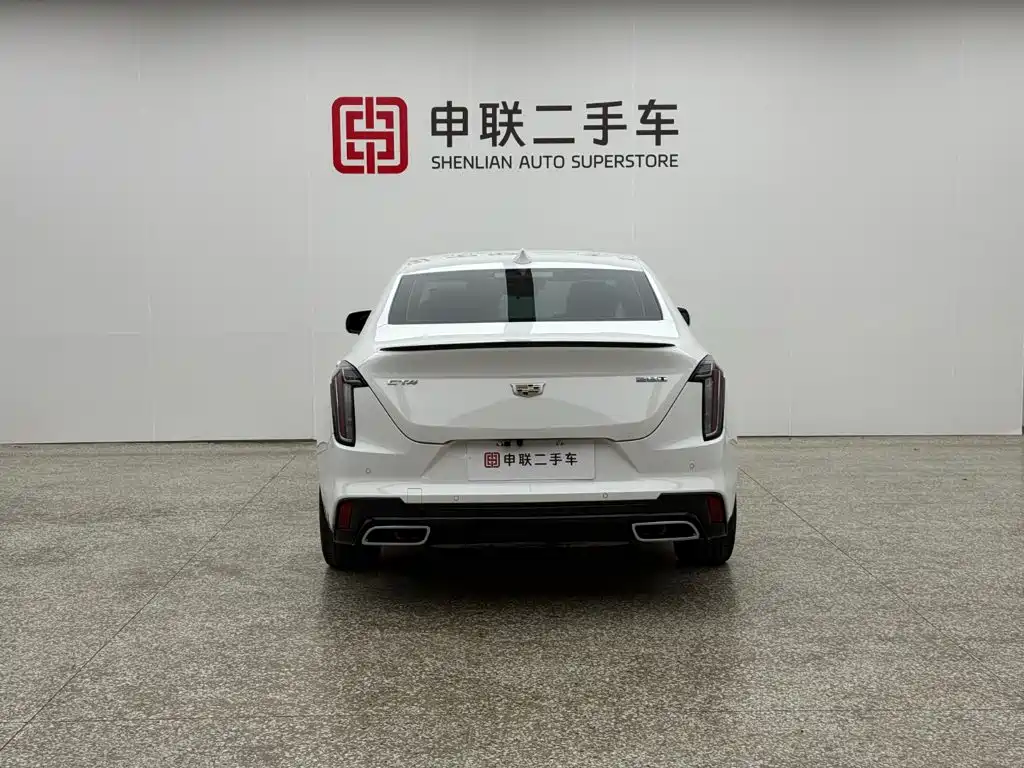 Cadillac CT4 2023 2022 28T Fashion Style