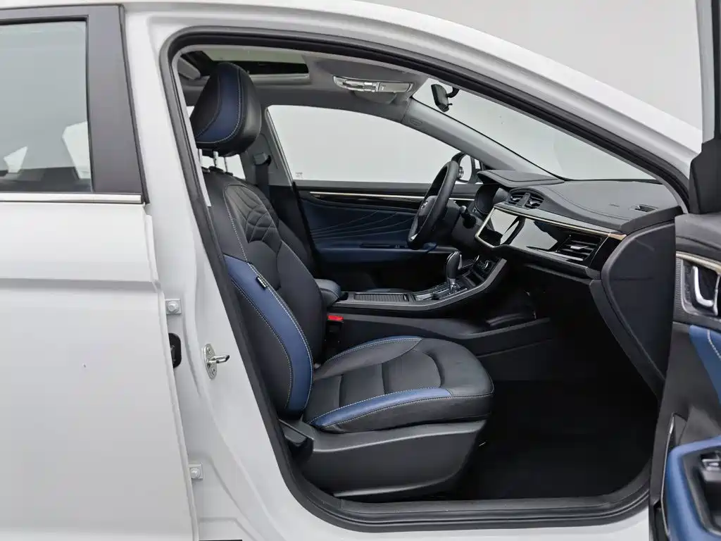Geely Emgrand GL 2021 2021 UP 1.4T CVT Executive