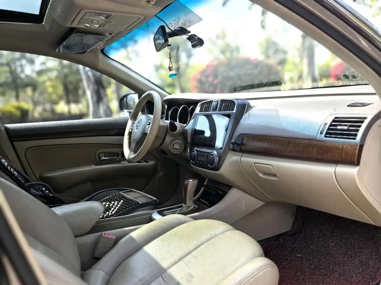 Nissan Sylphy 2010 2009 2.0XL CVT Technology Sunroof Edition