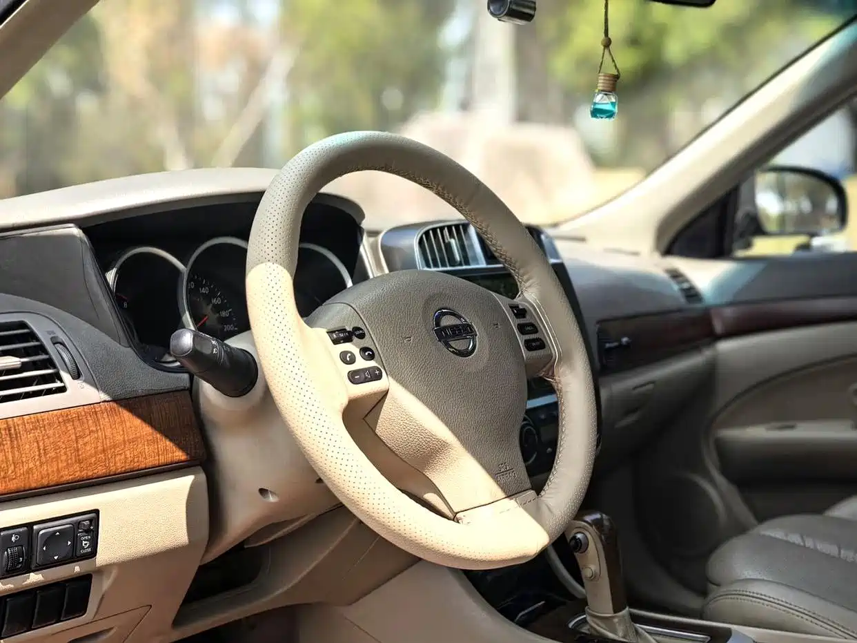 Nissan Sylphy 2010 2009 2.0XL CVT Technology Sunroof Edition