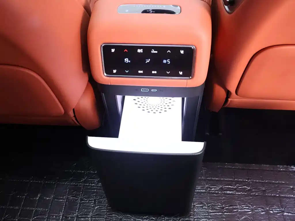 BYD Tang L 2025 2025 DM 175KM Drone Player Edition