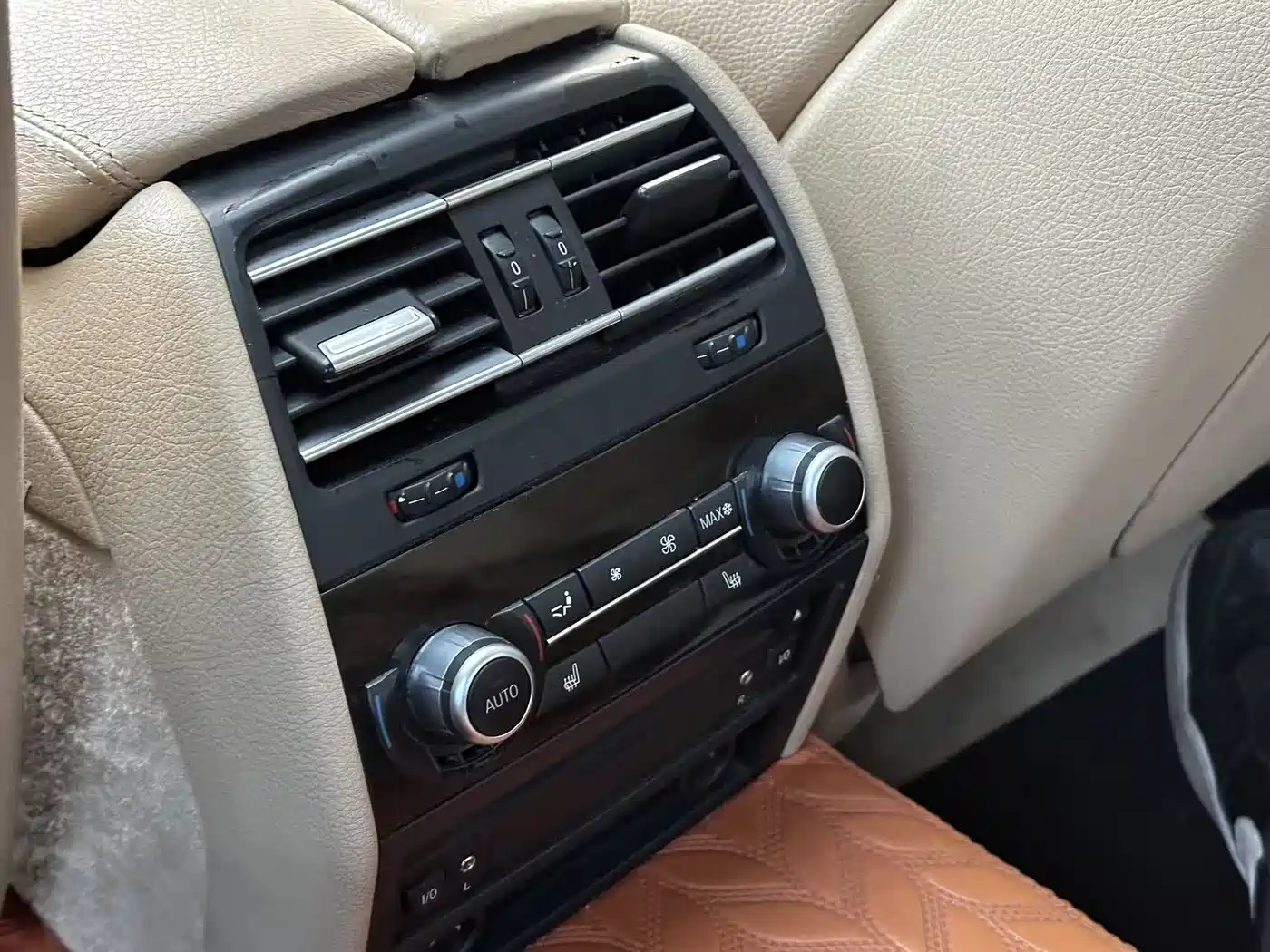 BMW 7 Series 2009 740Li Luxury фото 10