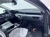 Photo 18 - Audi e-tron