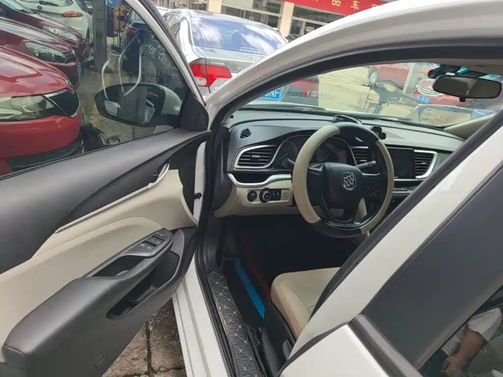 Фото 16 - Buick Excelle