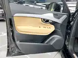 Фото 7 - Volvo XC90