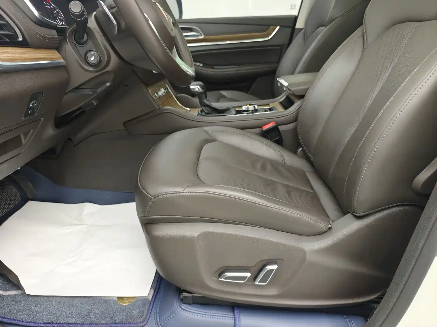 Roewe RX8 2020 2019 30T Intelligent Internet AWD Flagship Edition
