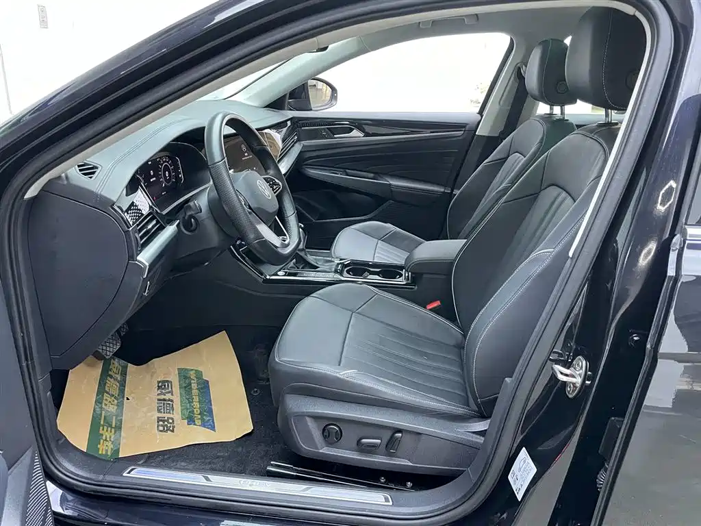 VOLKSWAGEN PASSAT NEW ENERGY