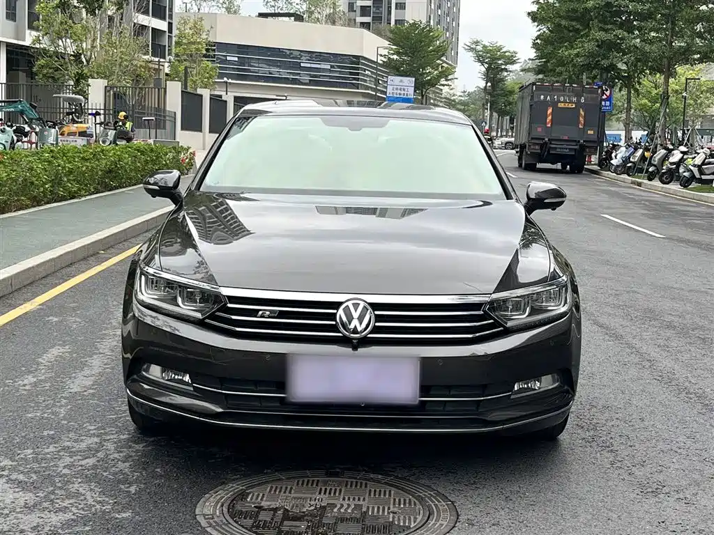Volkswagen Magotan 2017 380TSI DSG Luxury фото 7