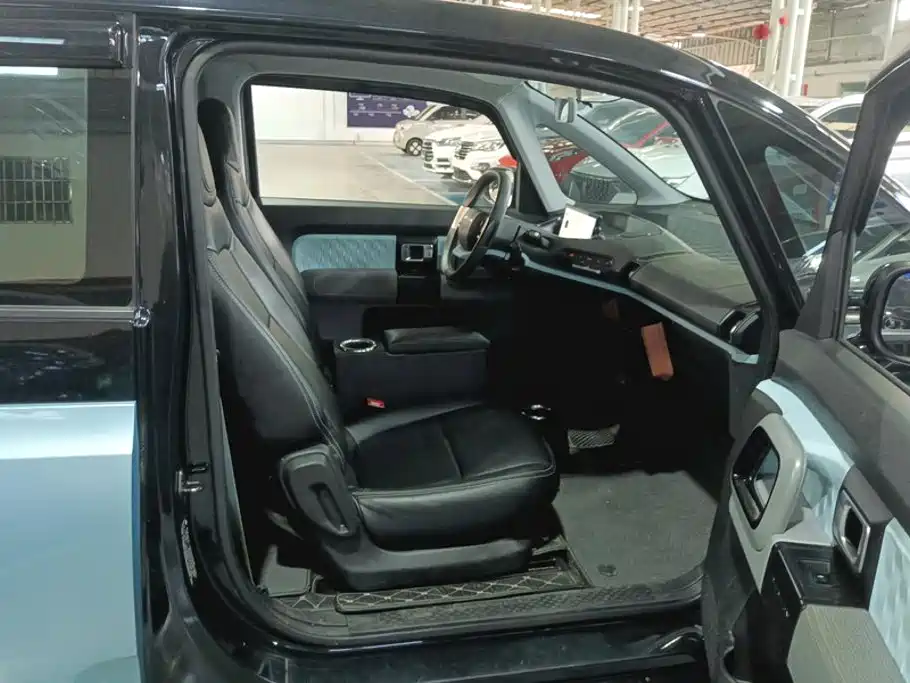 Baojun E300 2021 2020 Plus Stellar Smart Fun Edition