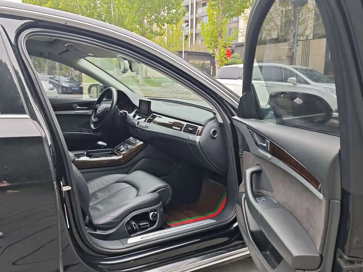 Audi A8 2016 A8L 45 TFSI quattro Comfort фото 9