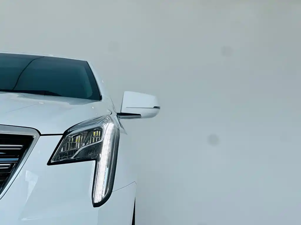 صورة 10 - Cadillac XTS