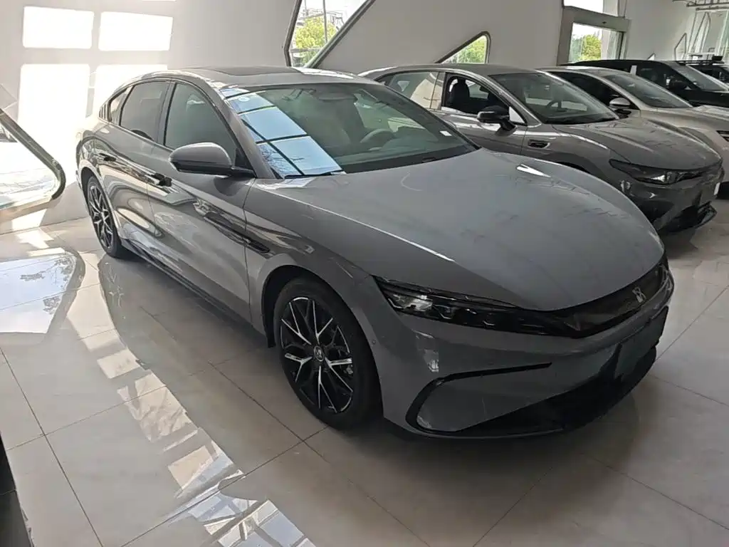 Фото 4 - BYD Han