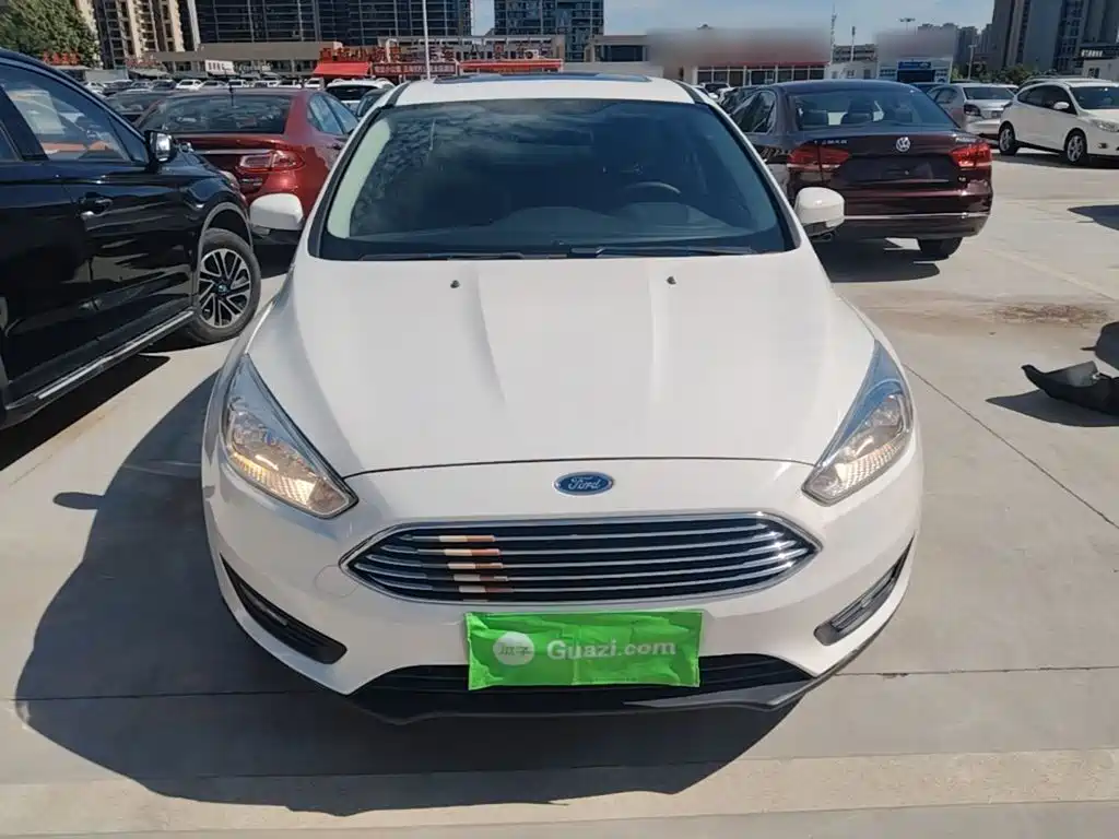 Фото 3 - Ford Focus