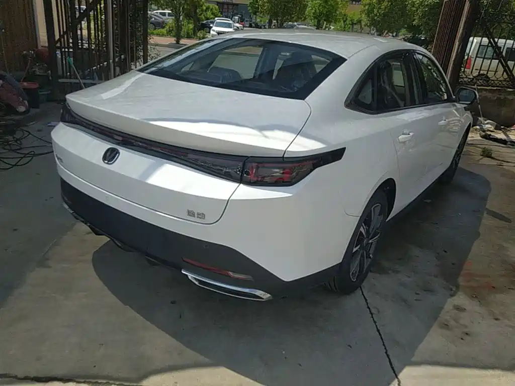 Changan Eado 2026 2025 Blue Whale 1.5T 500Bar Premium