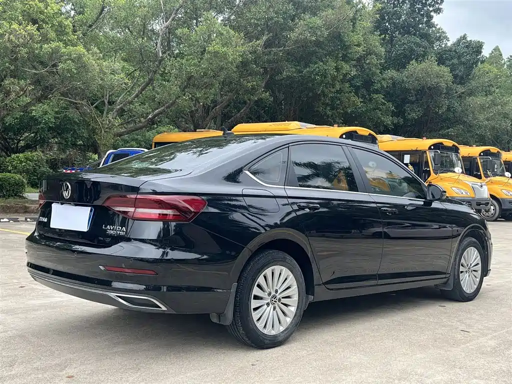 Volkswagen Lavida 2022 280TSI DSG Comfort Edition фото 7
