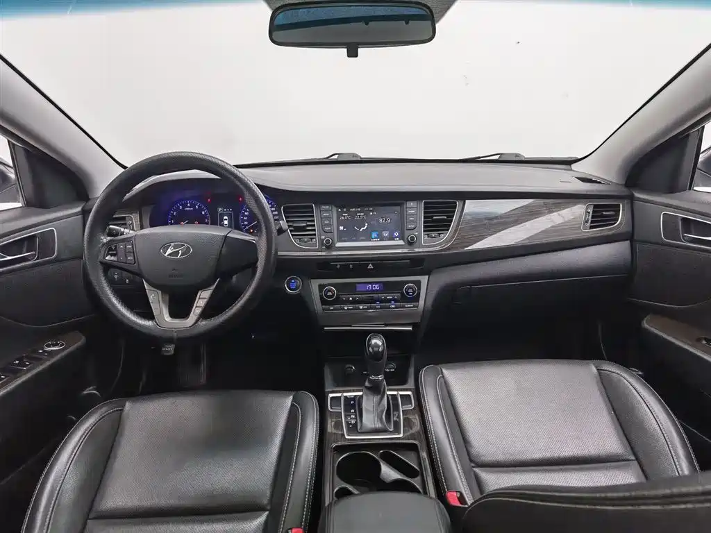 HYUNDAI NAME PICTURE