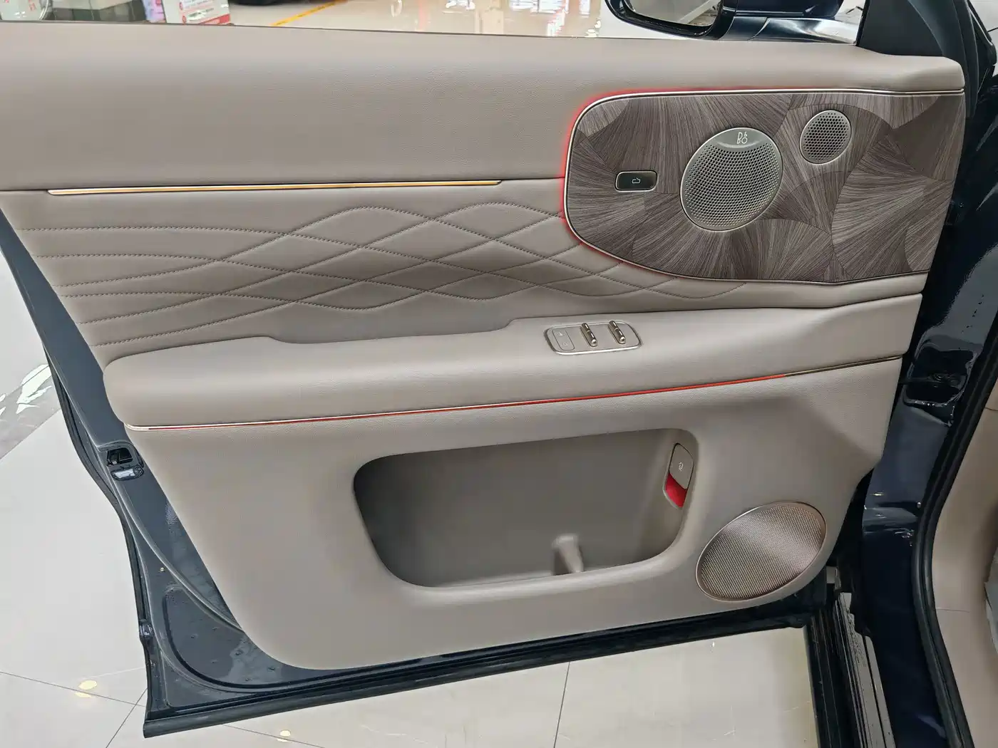 IM Motors IM LS9 2025 2026 Model 52kWh Base Version