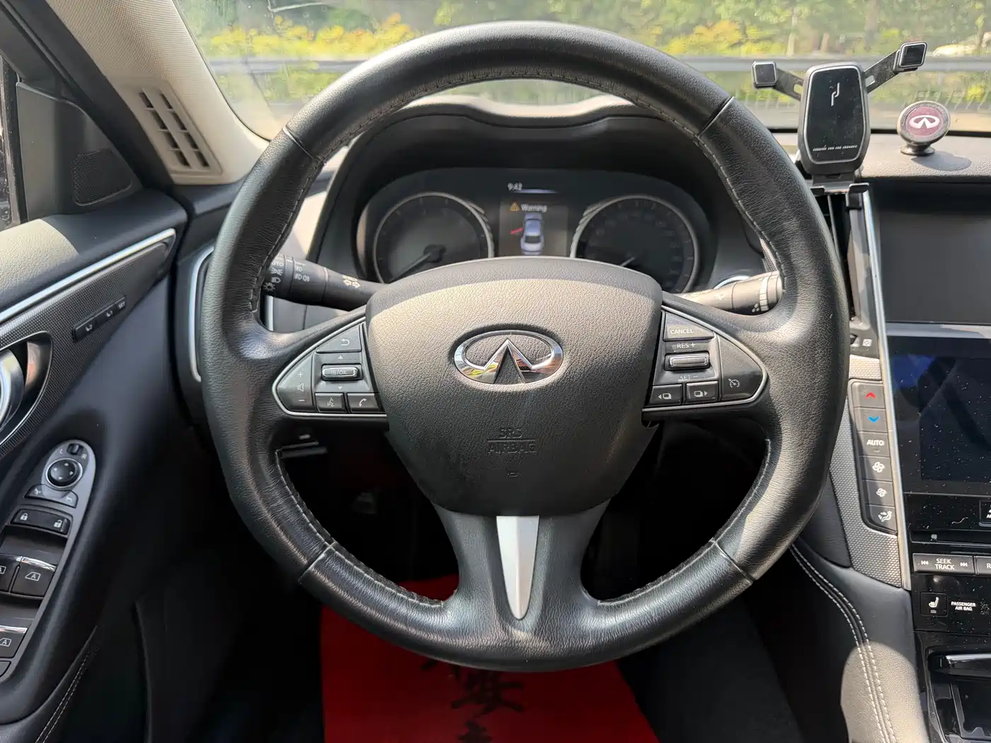 Infiniti Q50 2014 3.7L Comfort Edition фото 9